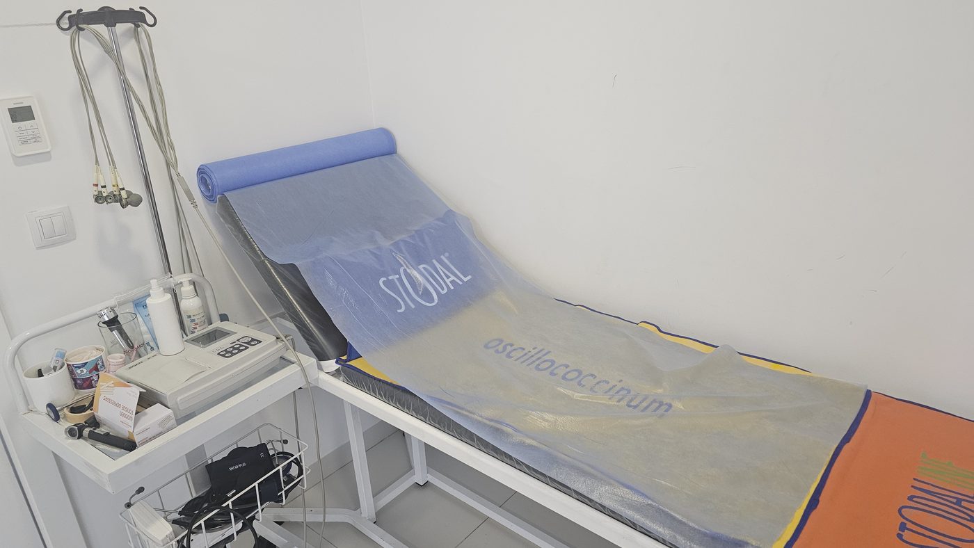 Salle d'examen du cabinet du Dr Jouirou, Clinique les Oliviers, Sousse