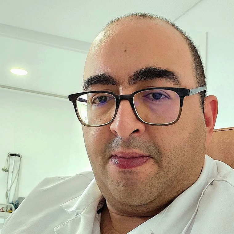 Portrait du Dr Mohamed Amine Jouirou